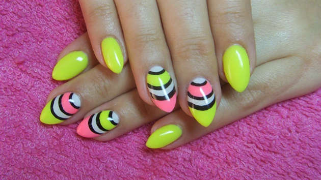 Neon yellow and pink nails