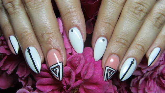 Abstract nails
