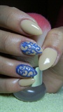 Elegant beige and blue nails