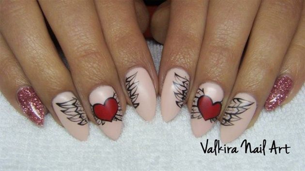Nails with heart
