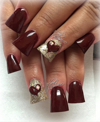 maroon color nails