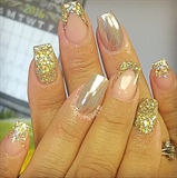 Gold Chrome Accent Nails