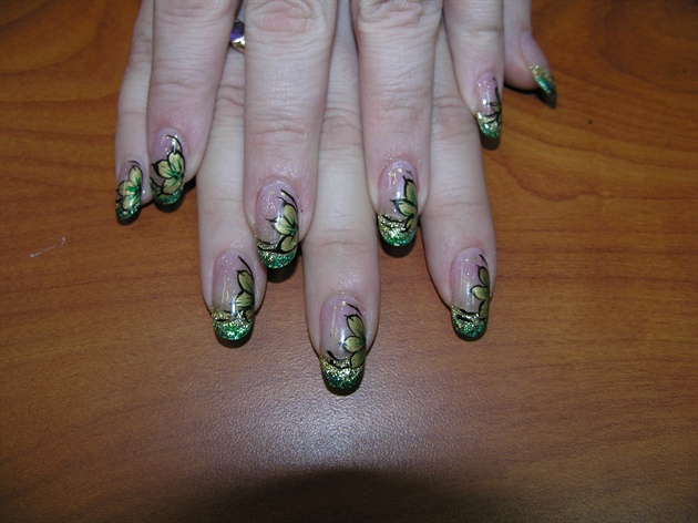 Gold flower on gold and green glitter