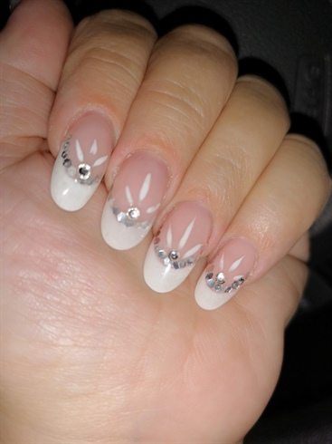  Bling french manicure