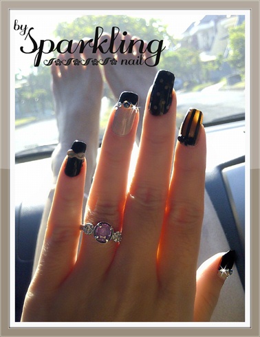 Black &amp; Nude 3D bow Nail