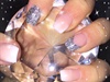 Baby Boomer Nail Design With Glitter 