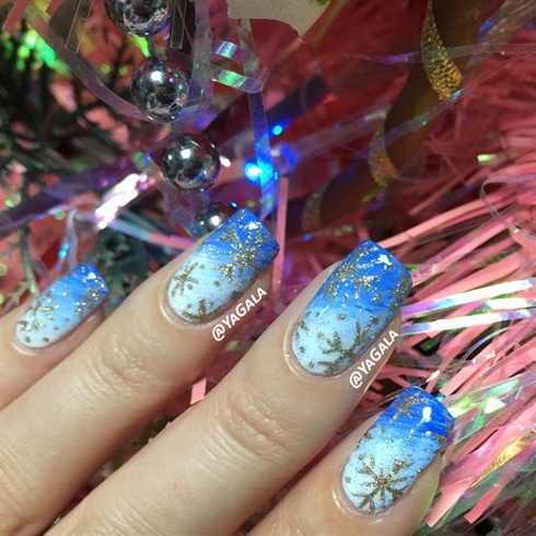 My Nails And My Christmas Tree
