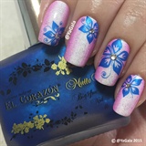 Soft Gradient And Flowers 