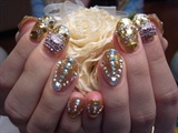 The gold nails!