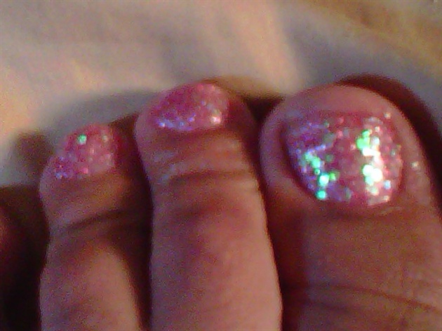 pink glittter splah on feet